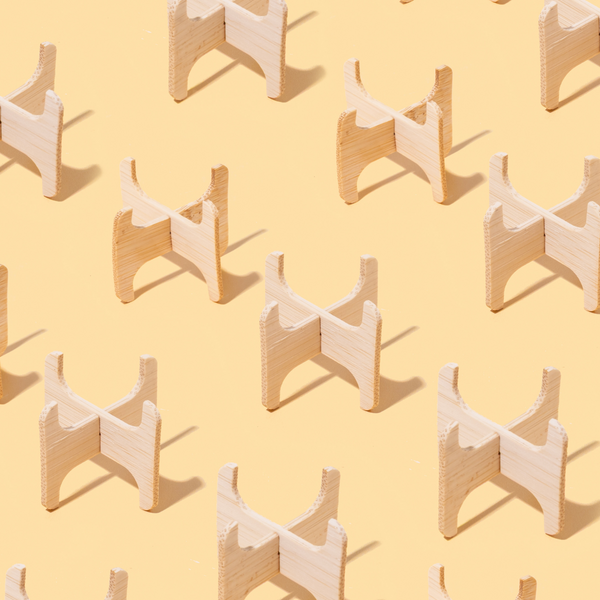 Plastic-free pizza box insert for safe and sustainable pizza packaging